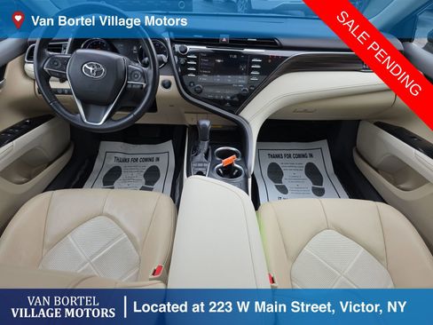 Used 2019 Toyota Camry XLE image 28