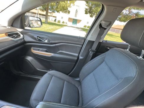 Used 2020 GMC Acadia SLE FWD image 14