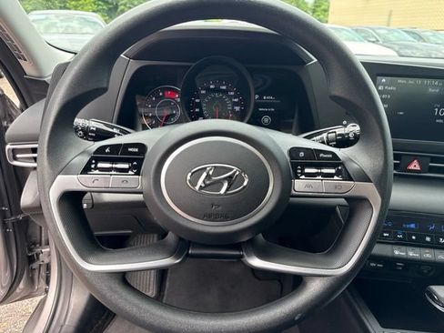 Used 2023 Hyundai Elantra SEL FWD image 12
