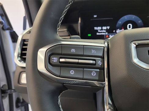 New 2026 GMC Acadia Denali w/ Super Cruise Package image 25