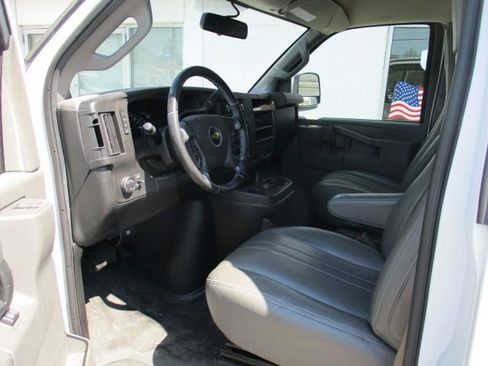 Used 2020 Chevrolet Express 2500 w/ Driver Convenience Package image 14