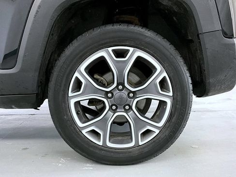 Used 2017 Jeep Renegade Limited AWD/4WD image 23