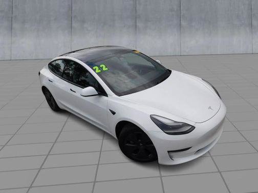 Used 2022 Tesla Model 3 Long Range AWD/4WD image 2