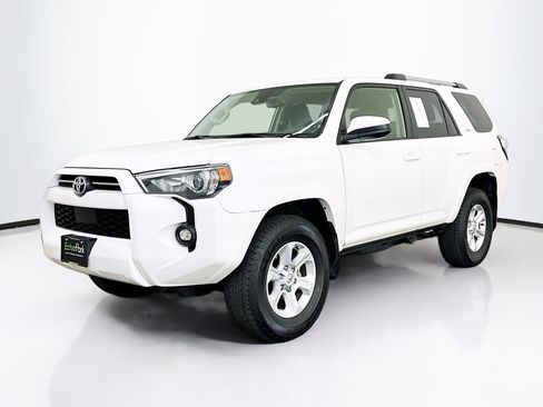Used 2024 Toyota 4Runner SR5 image 3