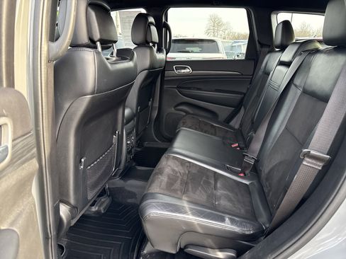 Used 2020 Jeep Grand Cherokee Altitude image 13