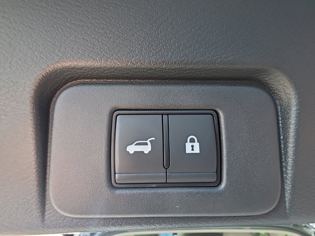 Certified 2025 Nissan Rogue SL AWD/4WD image 13