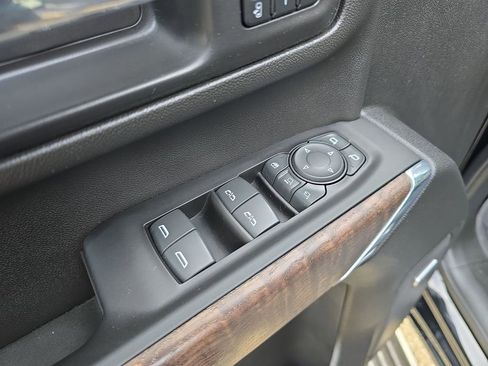 Certified 2022 GMC Sierra 3500 Denali image 28