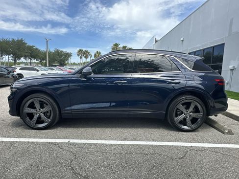 Used 2022 Genesis GV70 2.5T w/ Sport Prestige Package AWD/4WD image 5