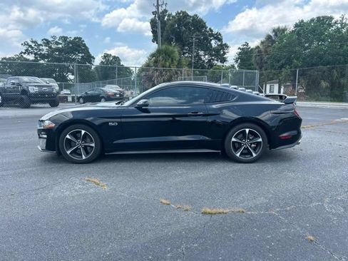 Used 2022 Ford Mustang GT RWD image 2