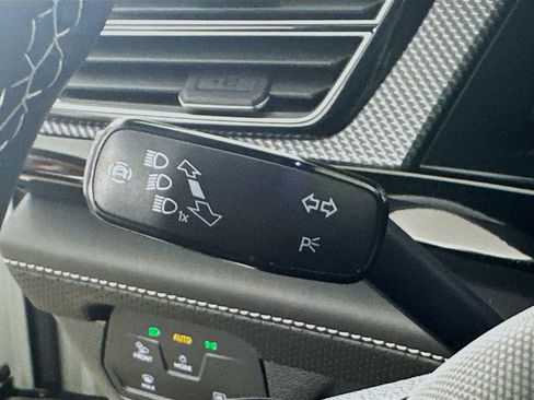 Certified 2025 Volkswagen Atlas Cross Sport SEL AWD/4WD image 21