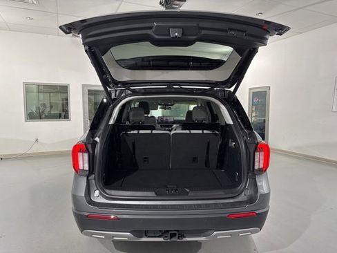 Used 2025 Ford Explorer Active w/ Active Comfort Package image 13