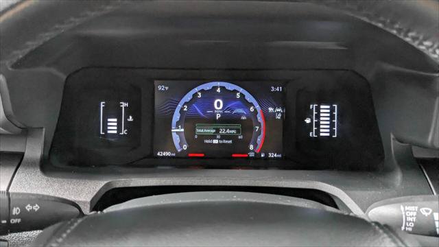 Used 2025 Toyota 4Runner SR5 AWD/4WD image 28