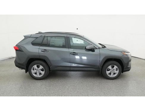 Used 2025 Toyota RAV4 XLE w/ Convenience Package FWD image 11