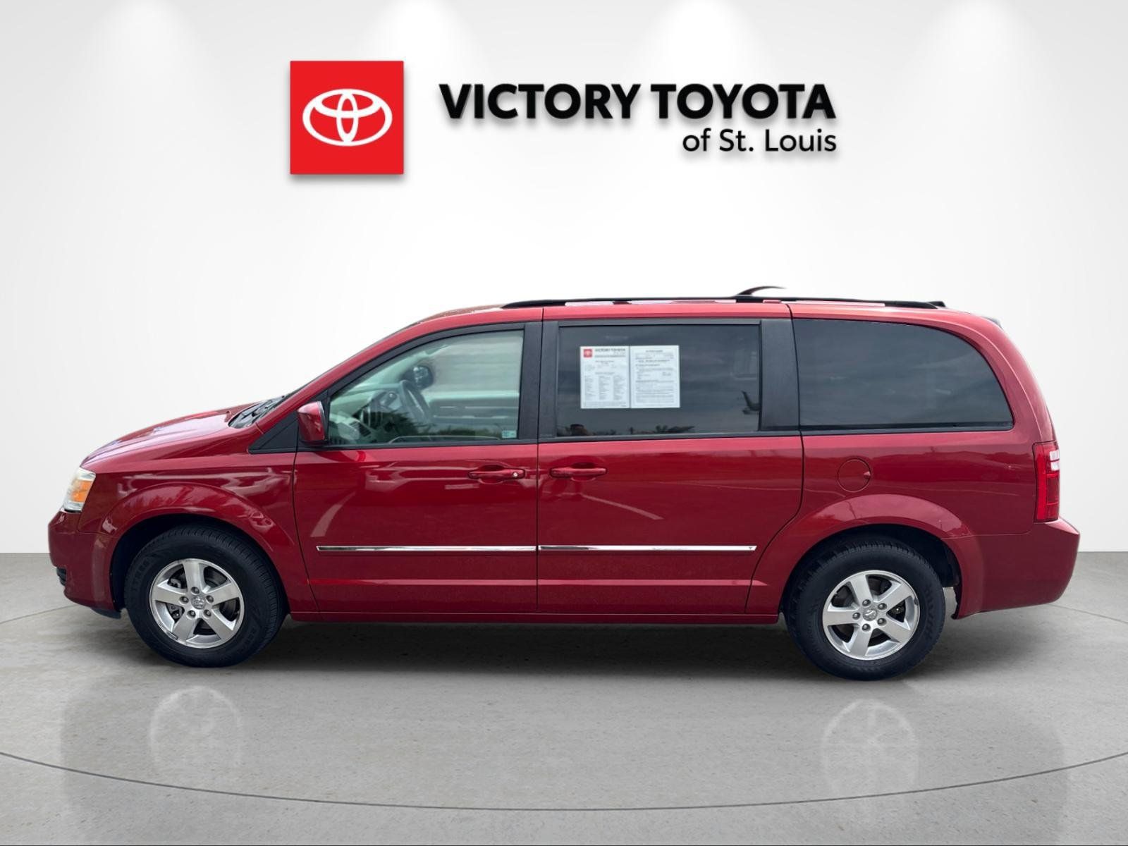 Used 2008 Dodge Grand Caravan SXT w/ Entertainment Group 2 FWD image 6