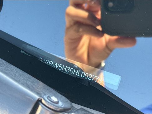 Used 2017 Honda CR-V LX image 37