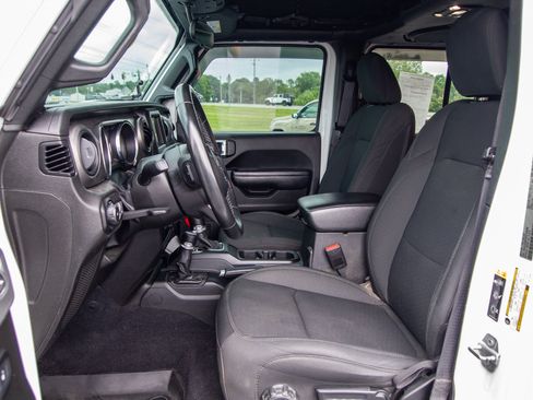 Used 2022 Jeep Wrangler Unlimited Sport AWD/4WD image 12