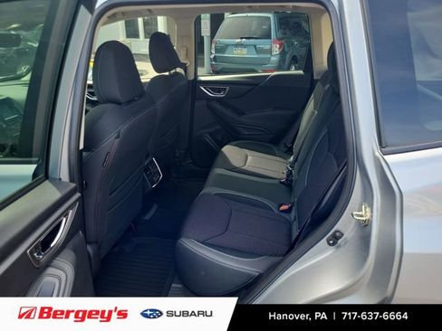 Used 2020 Subaru Forester Premium image 12