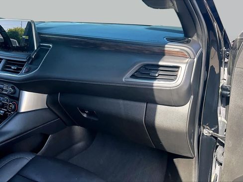 Used 2023 Chevrolet Tahoe LT w/ Luxury Package RWD image 19