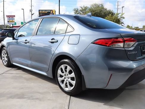 Used 2025 Toyota Corolla LE FWD image 6