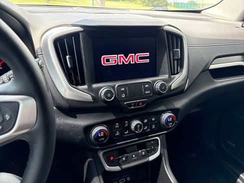 Used 2023 GMC Terrain SLT w/ Infotainment Package II FWD image 15