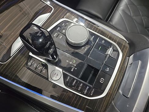 Used 2023 BMW X5 xDrive45e image 12