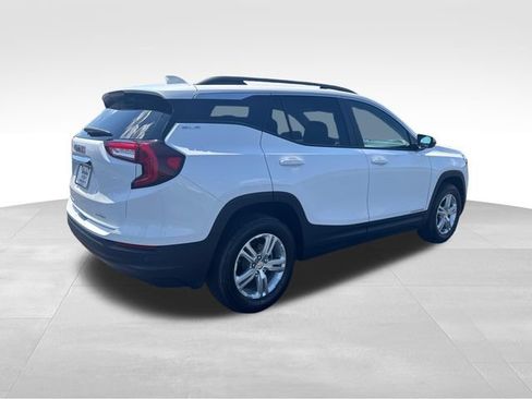 Used 2024 GMC Terrain SLE w/ Driver Convenience Package AWD/4WD image 6