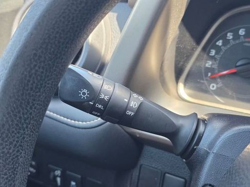 Used 2015 Toyota RAV4 XLE FWD image 36