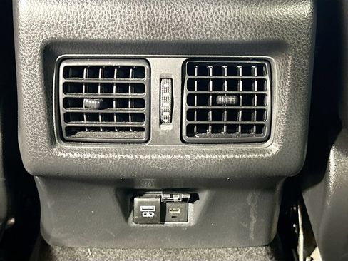 Used 2025 Toyota Camry SE FWD image 21