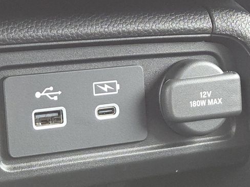 Used 2025 Honda Pilot EX-L image 11