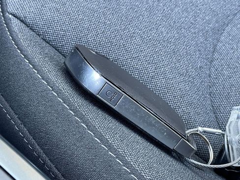 Used 2025 Kia K4 LXS image 23