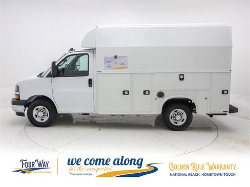 Used 2024 Chevrolet Express 3500 w/ Power Convenience Package image 6