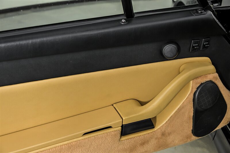Used 1997 Porsche 911 Carrera RWD image 14