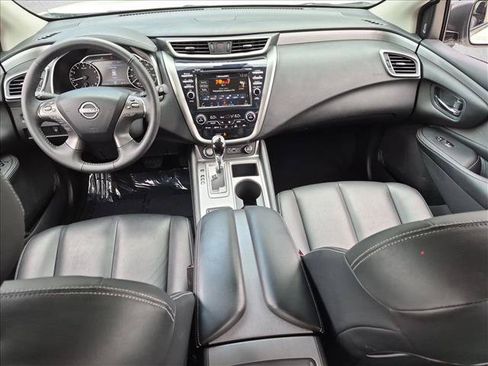 Certified 2024 Nissan Murano SV w/ SV Midnight Edition Package FWD image 17