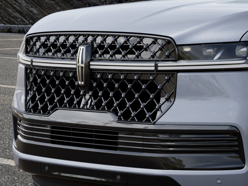 New 2027 Lincoln Navigator Reserve w/ Jet Appearance Package AWD/4WD image 17
