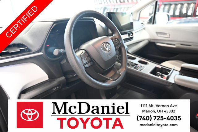 Certified 2025 Toyota Sienna LE AWD/4WD image 22