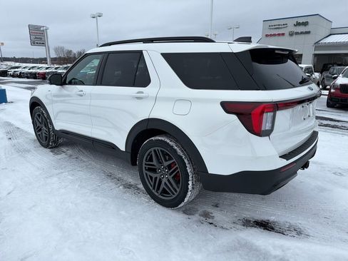 New 2026 Ford Explorer ST-Line w/ ST-Line Street Pack image 3