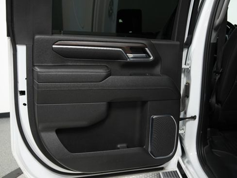 Used 2024 GMC Sierra 2500 SLT w/ SLT Convenience Package image 19