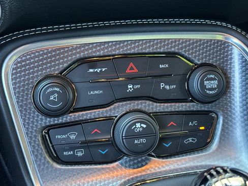 Used 2016 Dodge Challenger SRT Hellcat RWD image 19