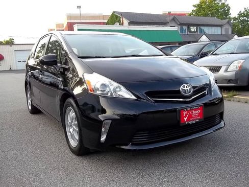 Used 2012 Toyota Prius V Three FWD image 4
