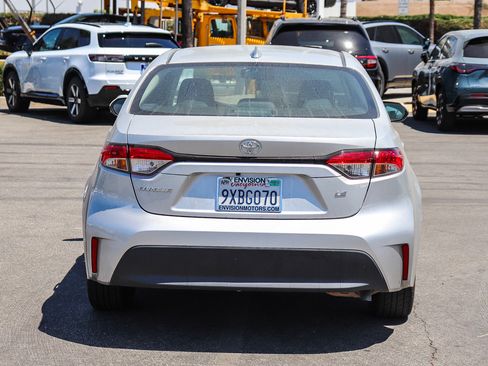 Used 2023 Toyota Corolla LE FWD image 12