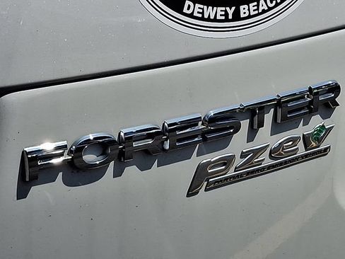 Used 2016 Subaru Forester 2.5i Premium AWD/4WD image 5