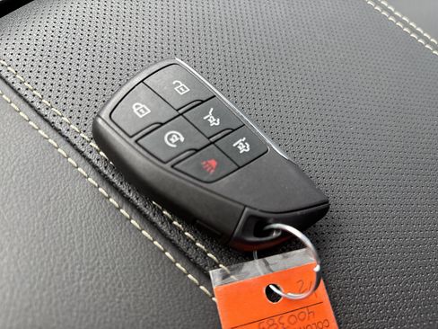 Used 2025 GMC Yukon Elevation w/ Elevation Premium Package image 38