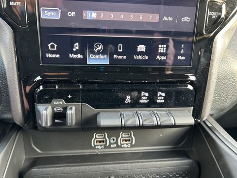 New 2026 RAM 1500 Laramie w/ Laramie Preferred Package image 32