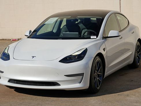 Used 2021 Tesla Model 3 Standard Range Plus RWD image 45