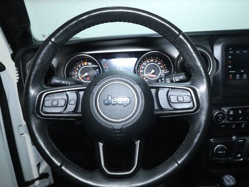 Used 2022 Jeep Wrangler Willys image 19