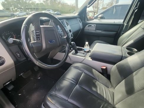 Used 2016 Ford Expedition XLT image 6