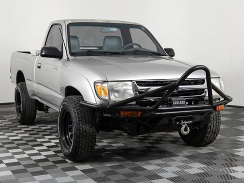 Used 2000 Toyota Tacoma 2WD Regular Cab image 11