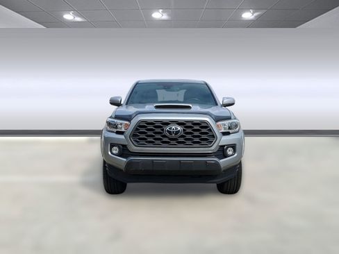 Used 2020 Toyota Tacoma TRD Sport image 6