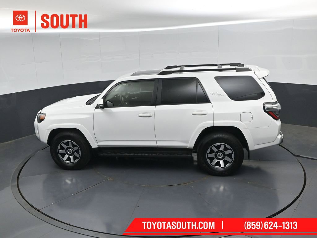 Used 2022 Toyota 4Runner TRD Off-Road Premium w/ Moonroof Package AWD/4WD image 48