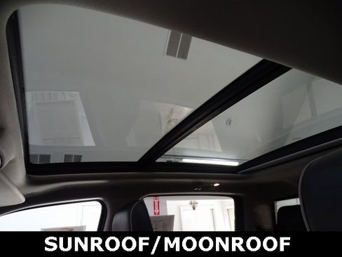 Used 2022 RAM 1500 Laramie image 11